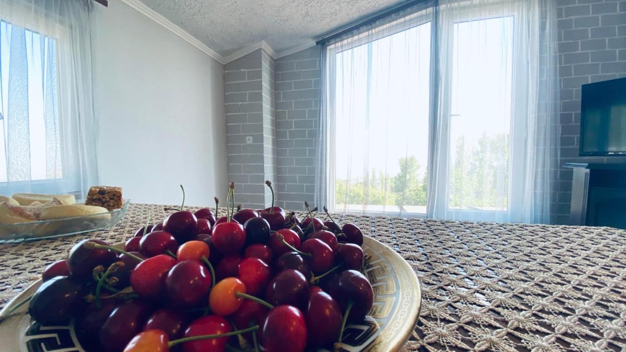 Byurakan Guesthouse & Cottage 外观 照片