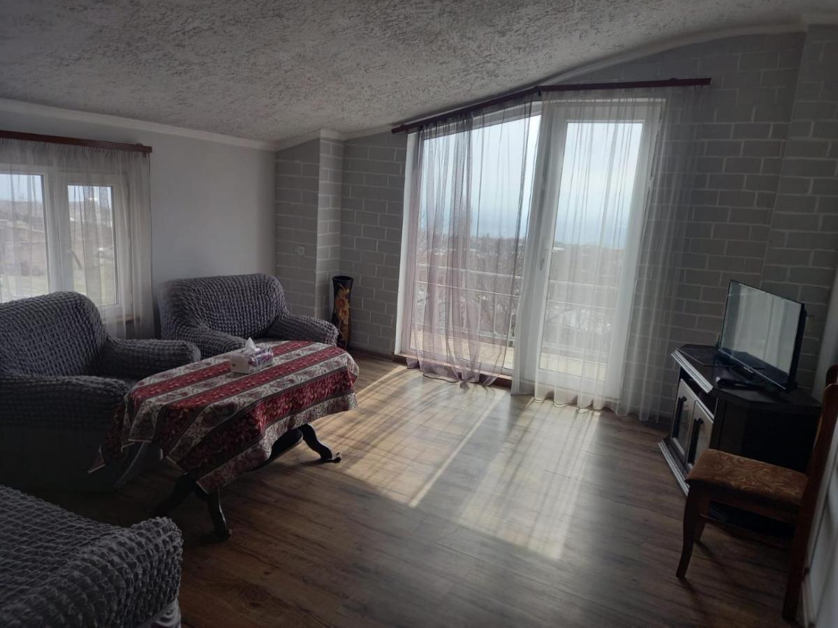 Byurakan Guesthouse & Cottage 外观 照片